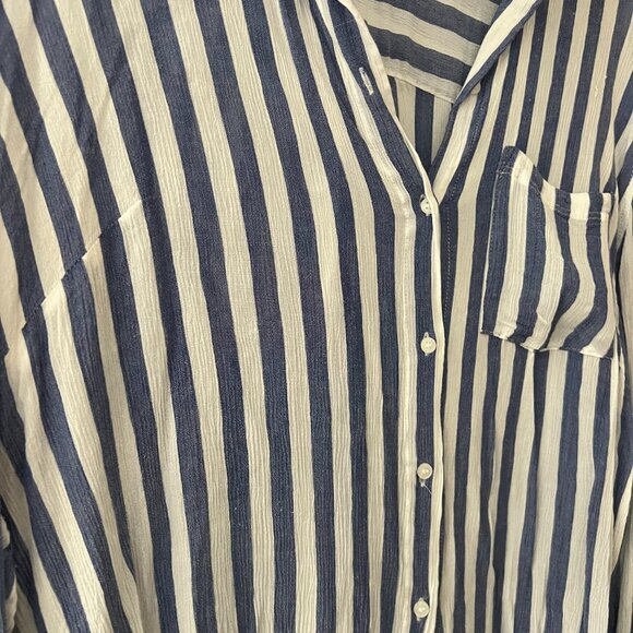 H&M Blue Striped Button Down - Picture 3 of 4